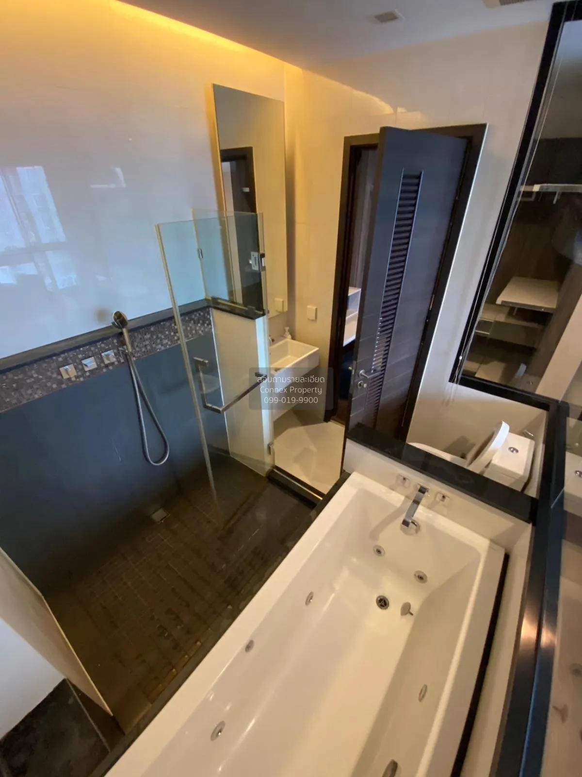 เช่าคอนโด  ไอวี่ แอมพิโอ MRT-ศูนย์วัฒนธรรมแห่งประเทศไทย ห้วยขวาง 