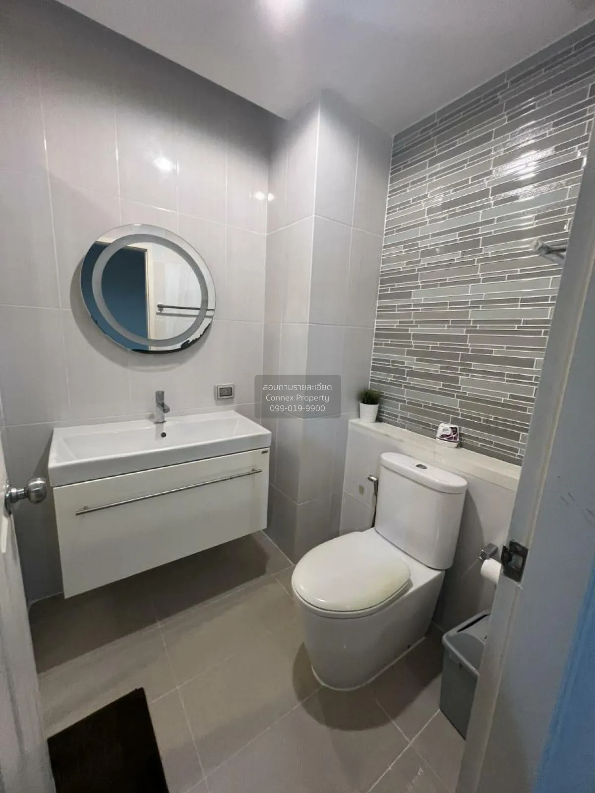 FOR RENT condo , Life @ Ladprao 18 , BTS-Ha Yaek Lat Phrao , Chom