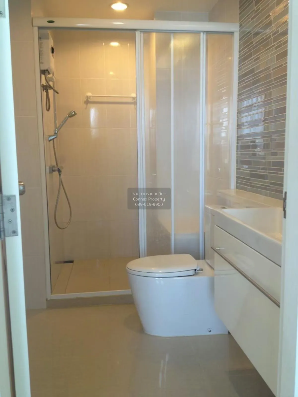 FOR RENT condo , Life @ Ladprao 18 , BTS-Ha Yaek Lat Phrao , Chom