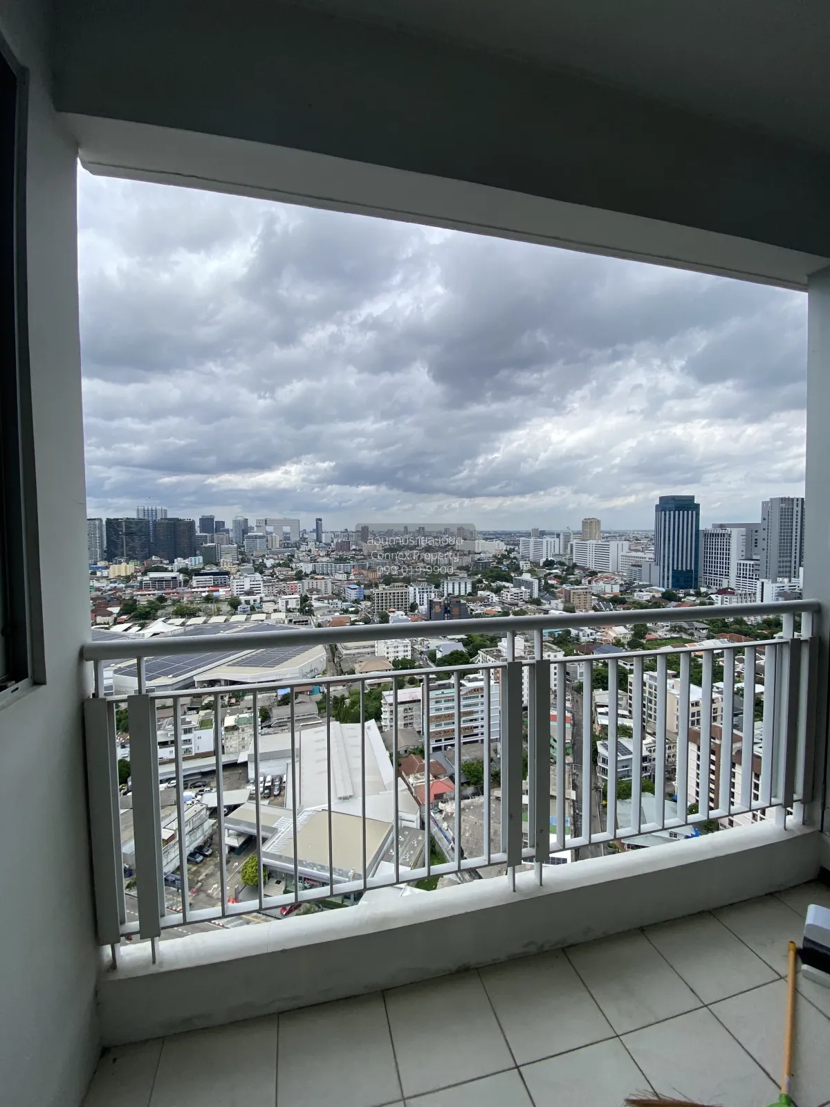 FOR RENT condo , Life @ Ladprao 18 , BTS-Ha Yaek Lat Phrao , Chom