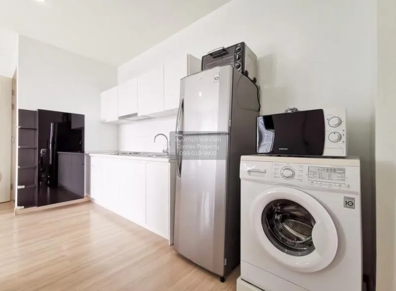 FOR RENT condo , Life @ Ladprao 18 , high floor , corner unit , B 4