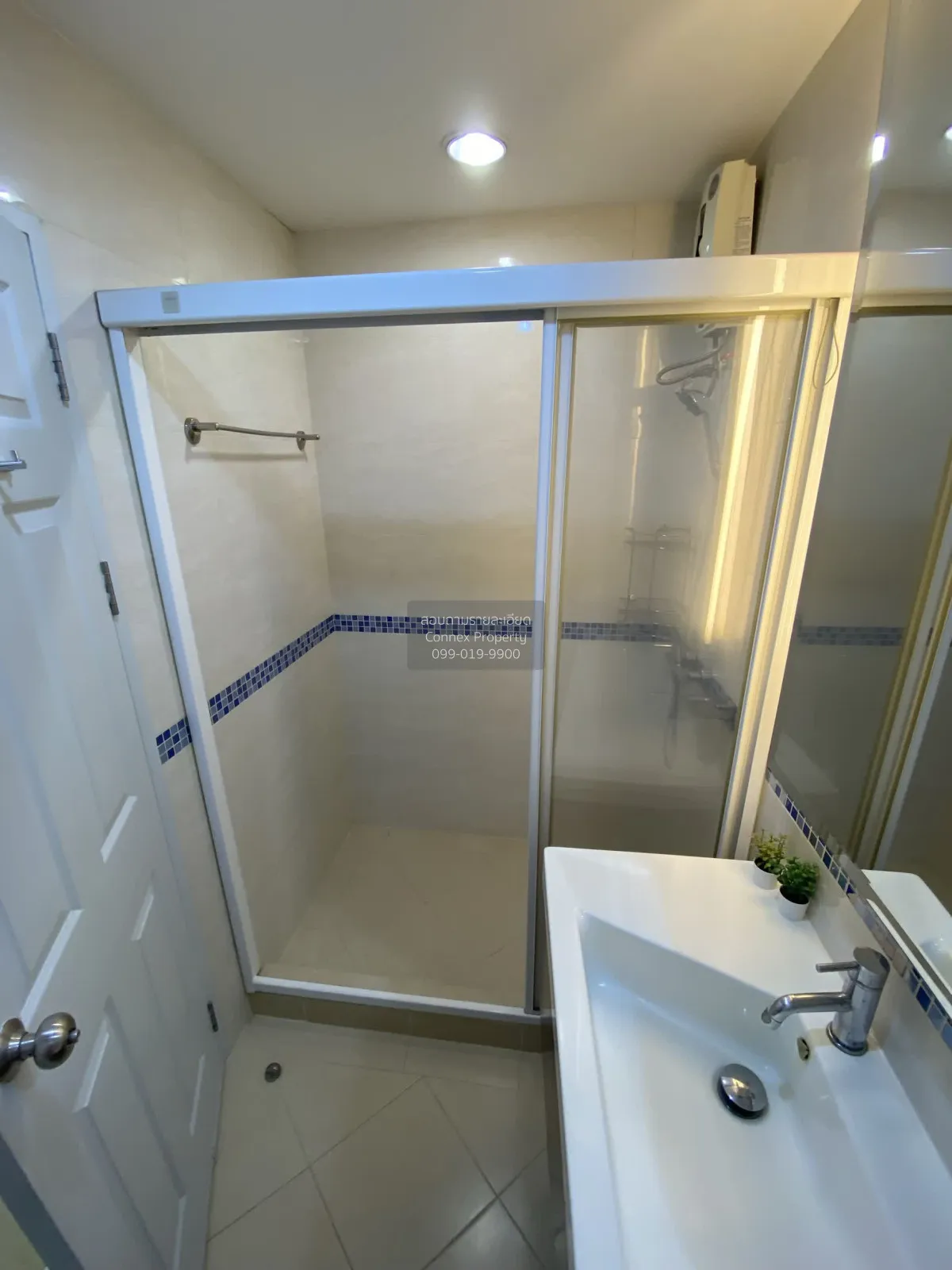 FOR RENT condo , Life @ Ratchada - Huaikwang , MRT-Huai Khwang , 