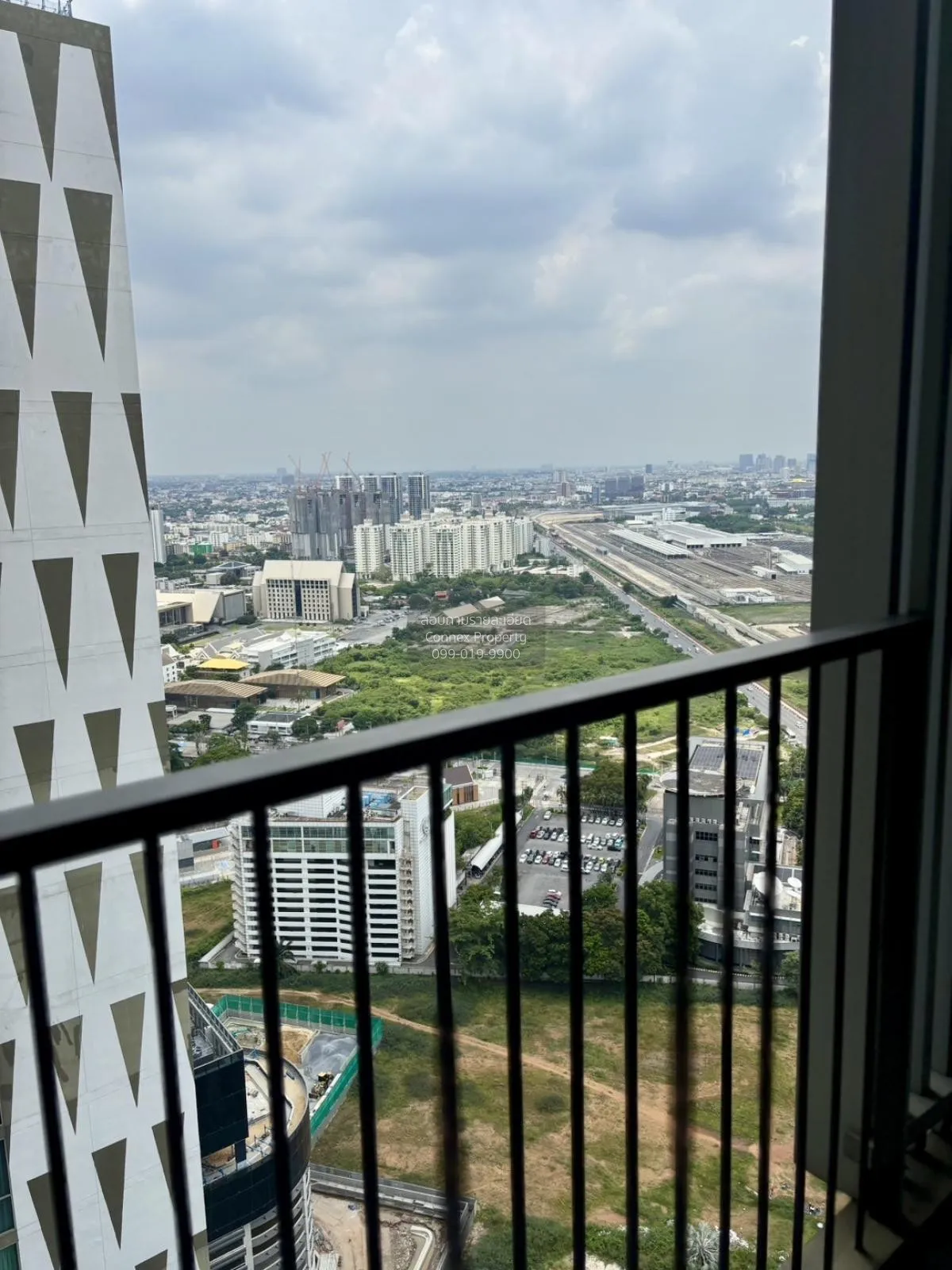 FOR RENT condo , Noble Revolve Ratchada 2 , MRT-Thailand Cultural