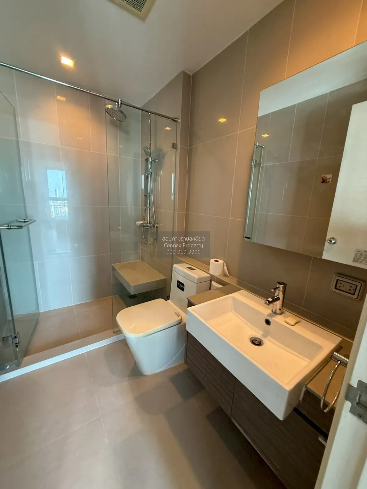 FOR RENT condo , Quinn Ratchada 17 , MRT-Sutthisan , Din Daeng , 