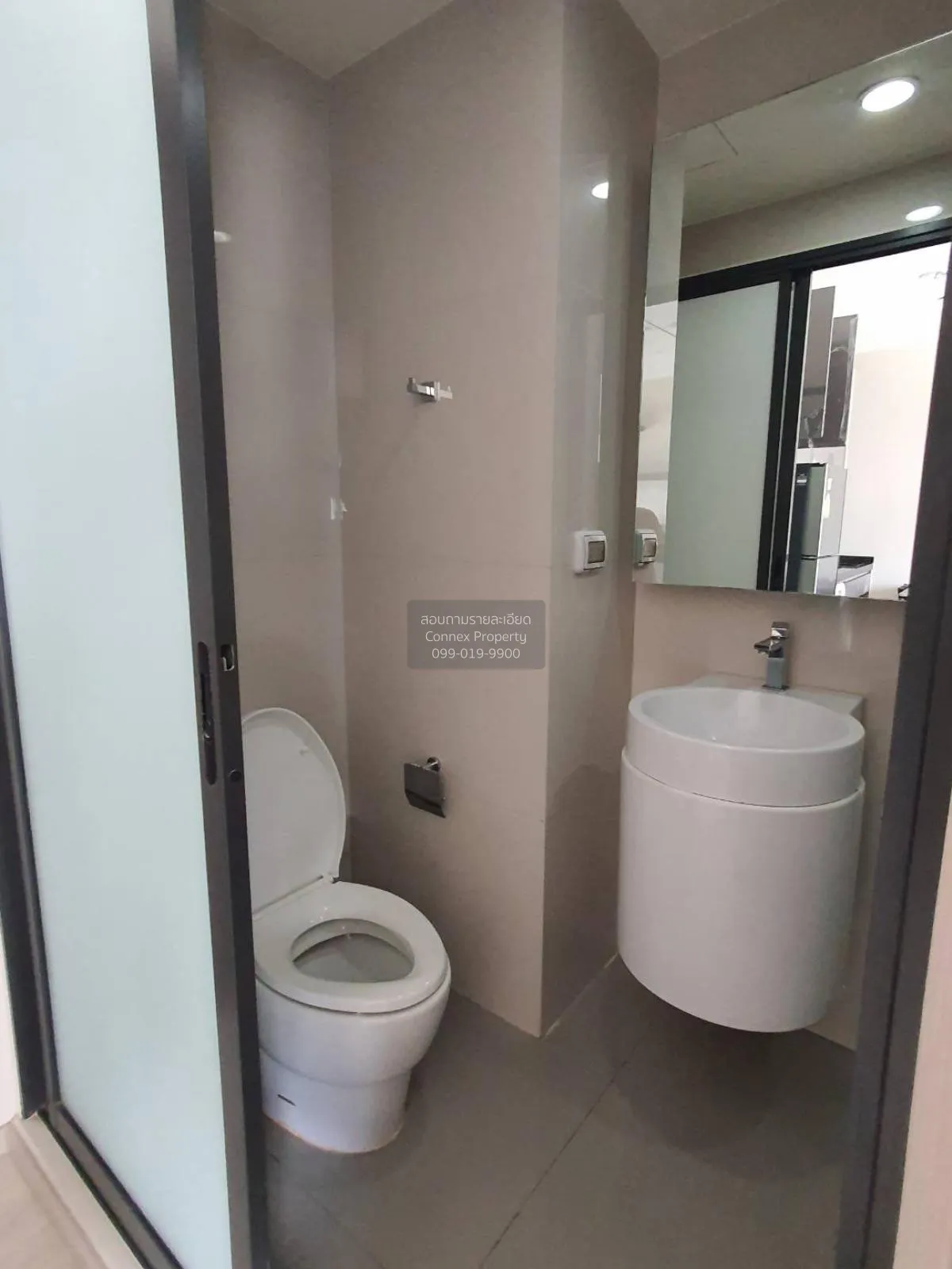 เช่าคอนโด  ริทึ่ม อโศก MRT-พระราม 9 มักกะสัน เขต ราชเทวี กรุงเทพ 