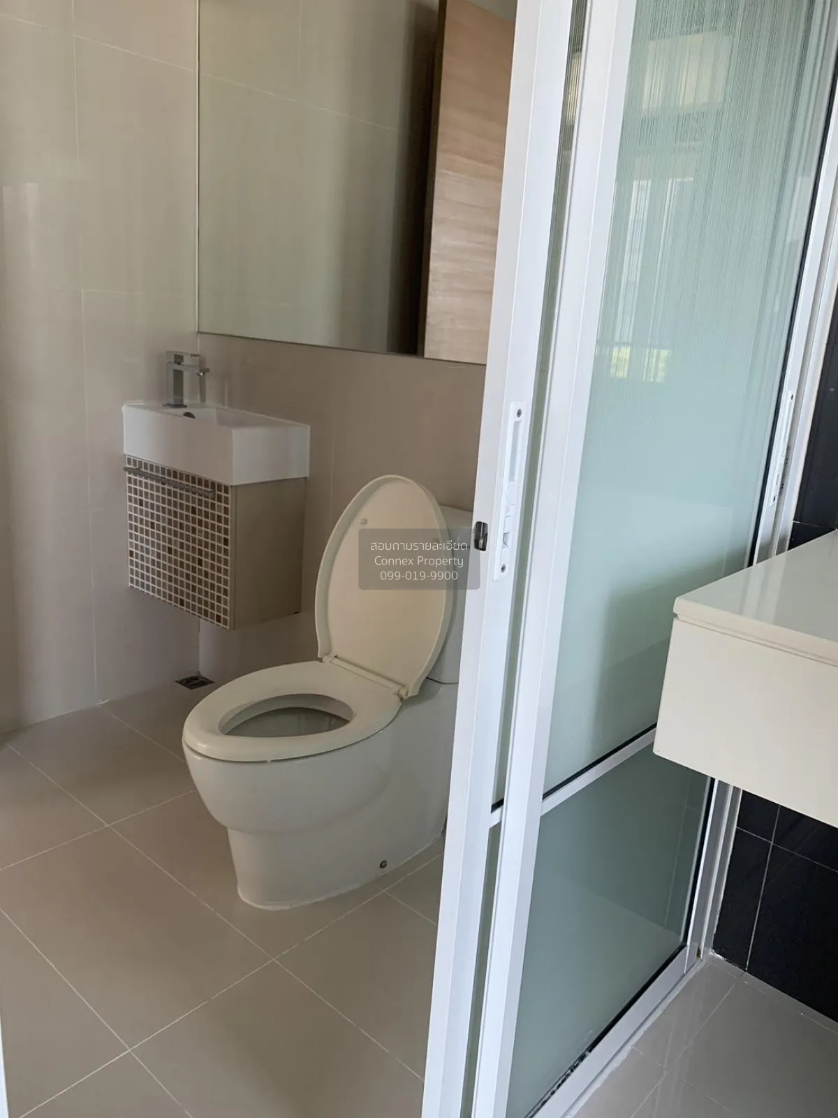 FOR RENT condo , Rhythm Ratchada - Huai Khwang , MRT-Huai Khwang 