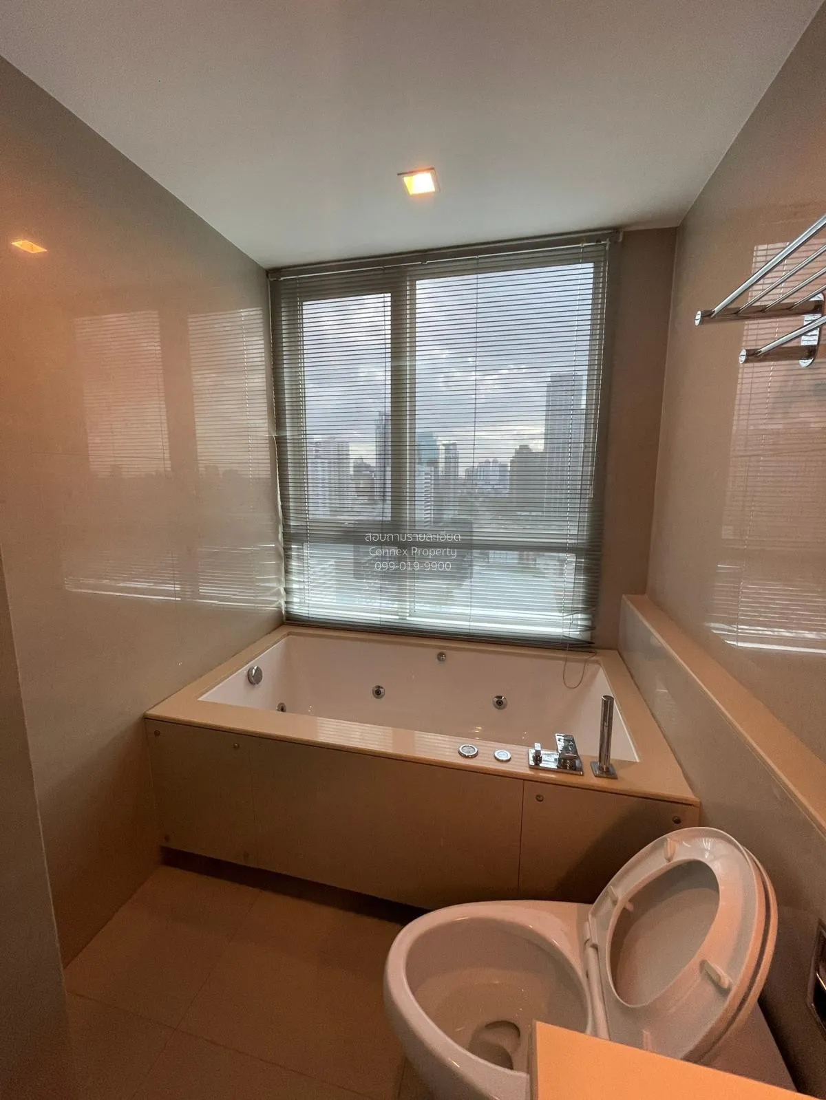 FOR RENT condo , The Address Asoke , MRT-Phetchaburi , Makkasan ,