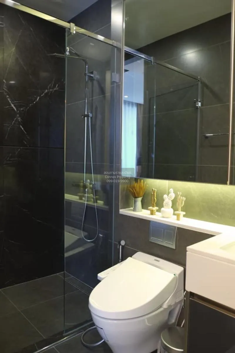 FOR RENT condo , The Esse at Singha Complex , MRT-Phetchaburi , B