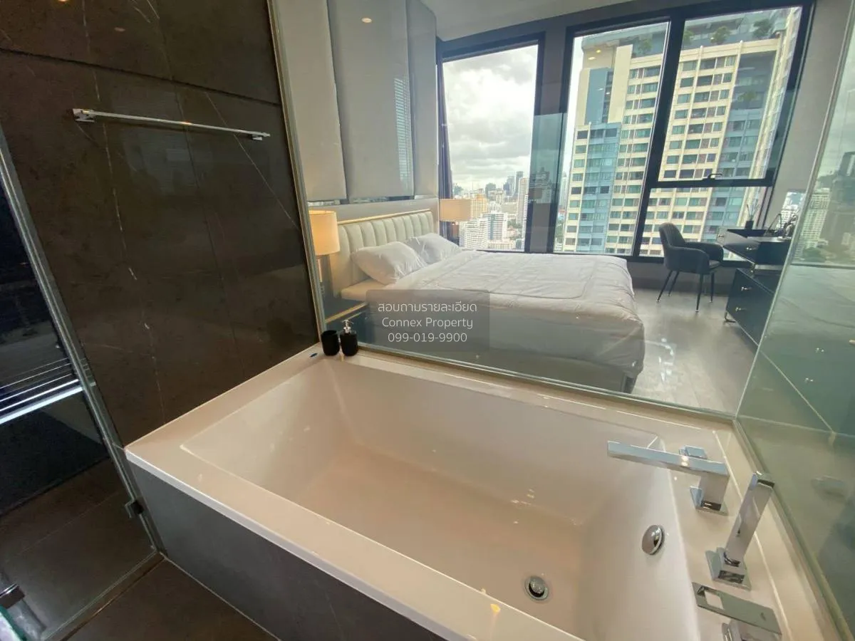 FOR SALE condo , The Esse at Singha Complex , MRT-Phetchaburi , B