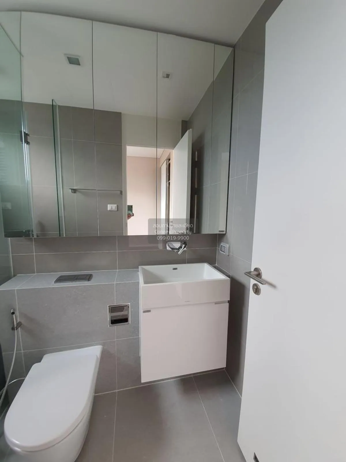 FOR SALE condo , The Saint Residences , BTS-Phahon Yothin 59 , Ch