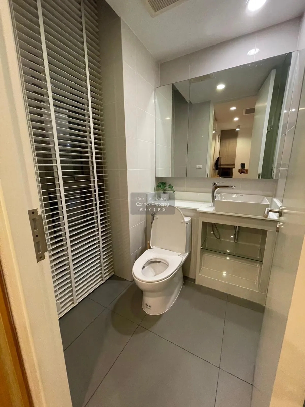 เช่าคอนโด   ไซมิส สุรวงศ์ MRT-สามย่าน สี่พระยา เขต บางรัก กรุงเทพ