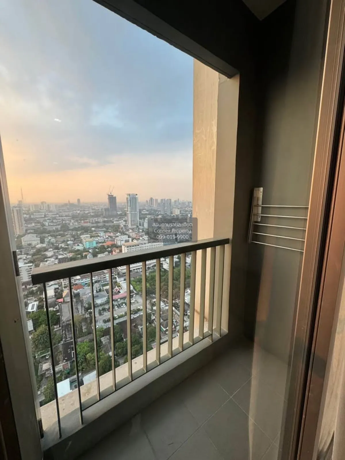 FOR RENT condo , Rhythm Phahol - Ari , BTS-Saphan Khwai , Sam Sen