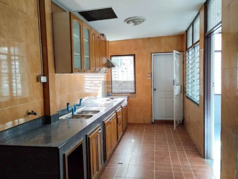 ขายทาวน์เฮ้าส์ หมู่บ้านอยู่เจริญ 3 คลอง 4 ลาดสวาย ลำลูกกา ปทุมธาน