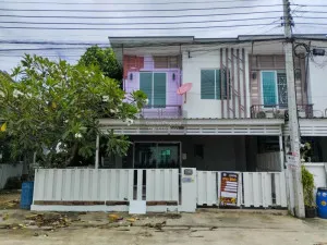 ขาย ทาวน์โฮม หลังริม (อยู่ระหว่างรีโนเวท) ม.บ้านพฤกษา ไพร์ม วัชรพล-สายไหม 56 ทำเล ออเงิน สายไหม กรุงเทพฯ CX-52786