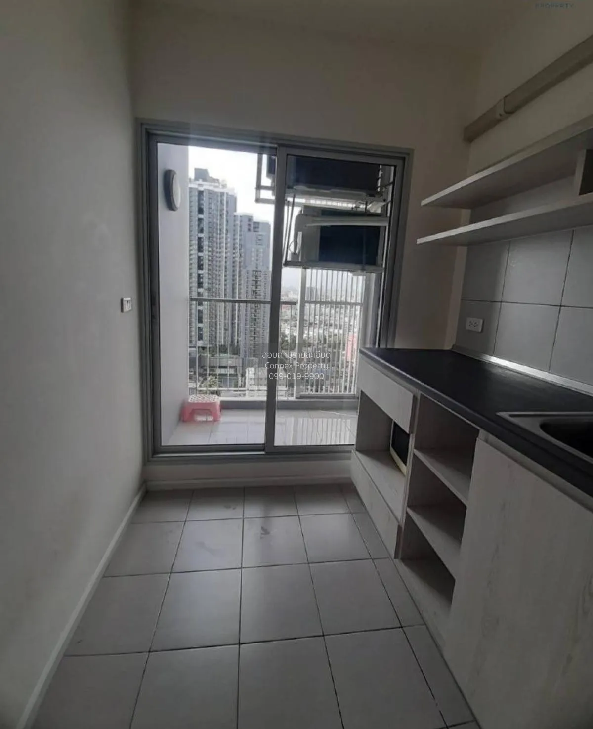 FOR RENT condo , Aspire Sathorn - Thapra , nice view , high floor 4