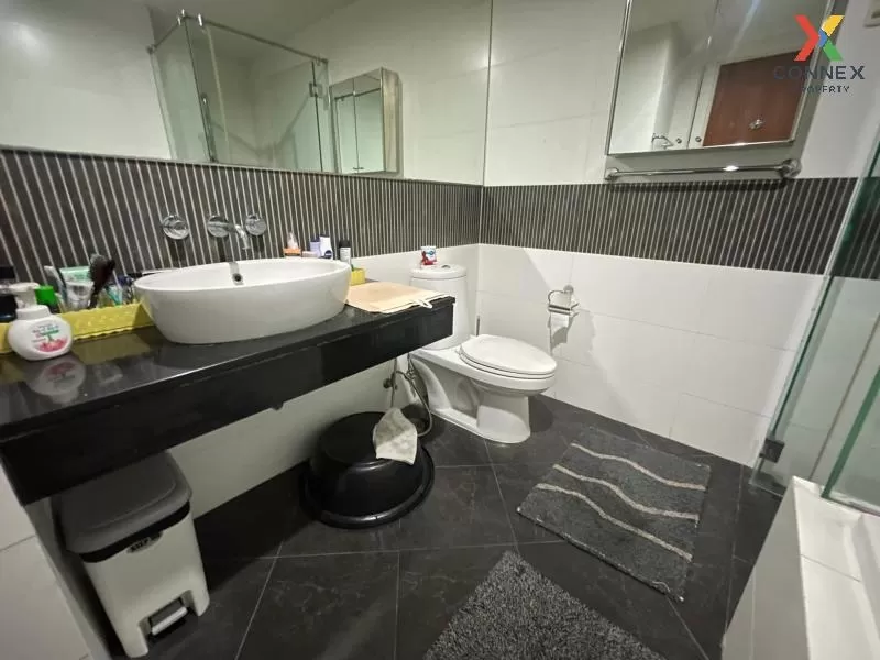 FOR SALE condo , Urbana Sathorn , high floor , BTS-Chong Nonsi , 