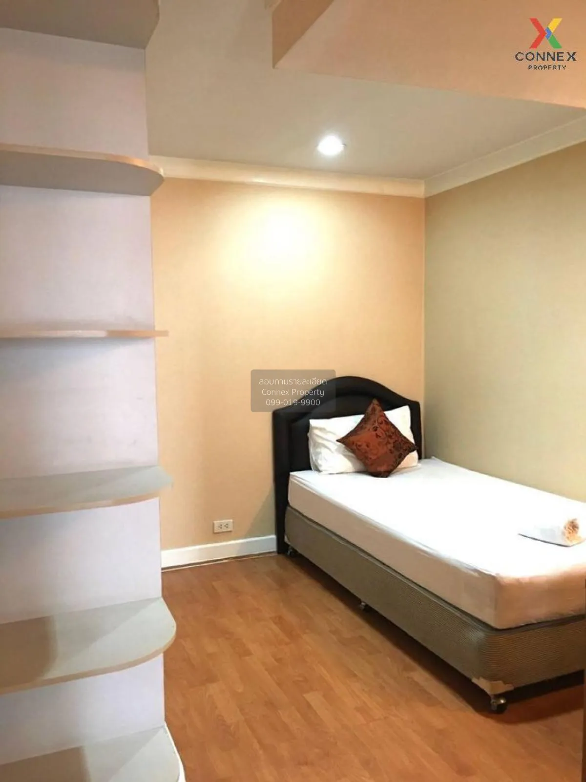 FOR RENT condo , Waterford Diamond 30/1 , nice view , high floor 