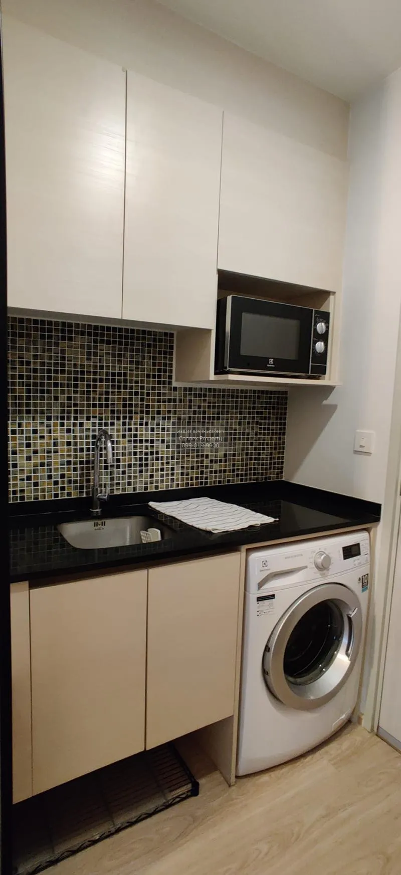 FOR RENT condo , Noble Revolve Ratchada , high floor , MRT-Thaila