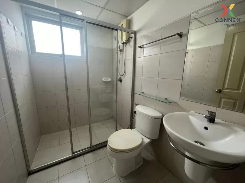 FOR SALE condo , Supalai Park Kaset , nice view , high floor , BT