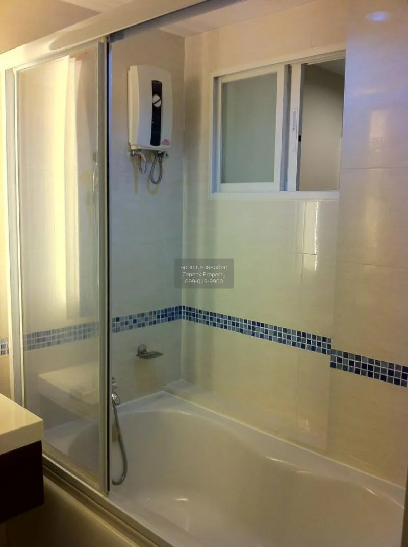 FOR RENT condo , Life @ Sathorn 10 , nice view , high floor , BTS