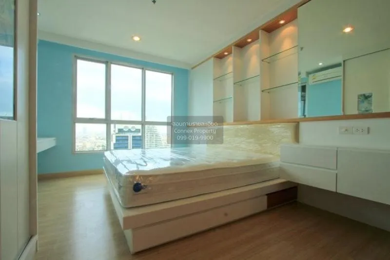 FOR RENT condo , Life @ Sathorn 10 , nice view , high floor , BTS