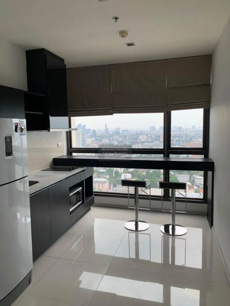 FOR RENT condo , RHYTHM Sukhumvit 44/1 , nice view , high floor , 3