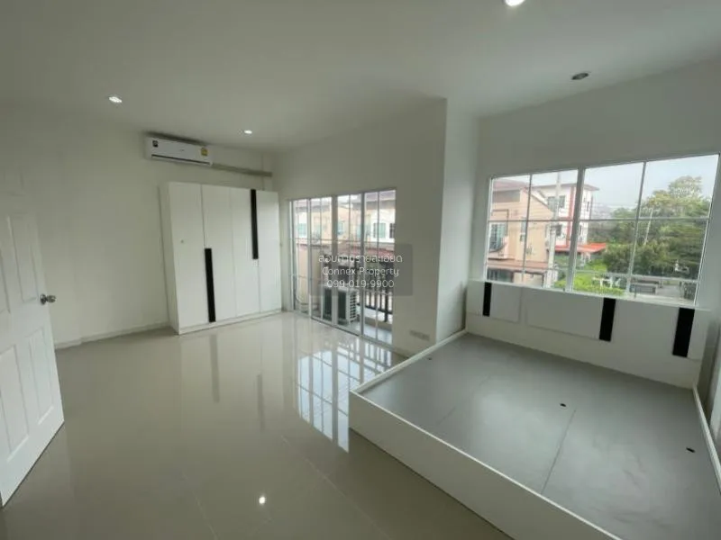 ขายทาวน์โฮม  รีโนเวทใหม่ ลีฟวิ่งไพร์ม รังสิต-คลอง 2 วิวสวย หน้ากว 3