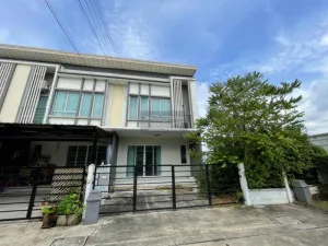 For sale, Pleno Tiwanon village, behind the corner, with space on the side Location of convenience Easy to travel to every destination via the expressway 