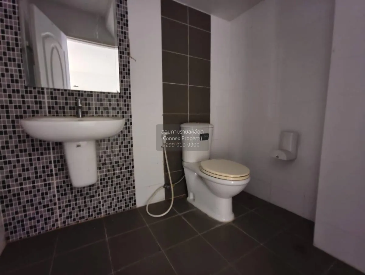 ขาย ทาวน์โฮม บ้านโฟร์ซีซั่น ราชพฤกษ์ รัตนาธิเบศร์  สภาพใหม่ หลังบ