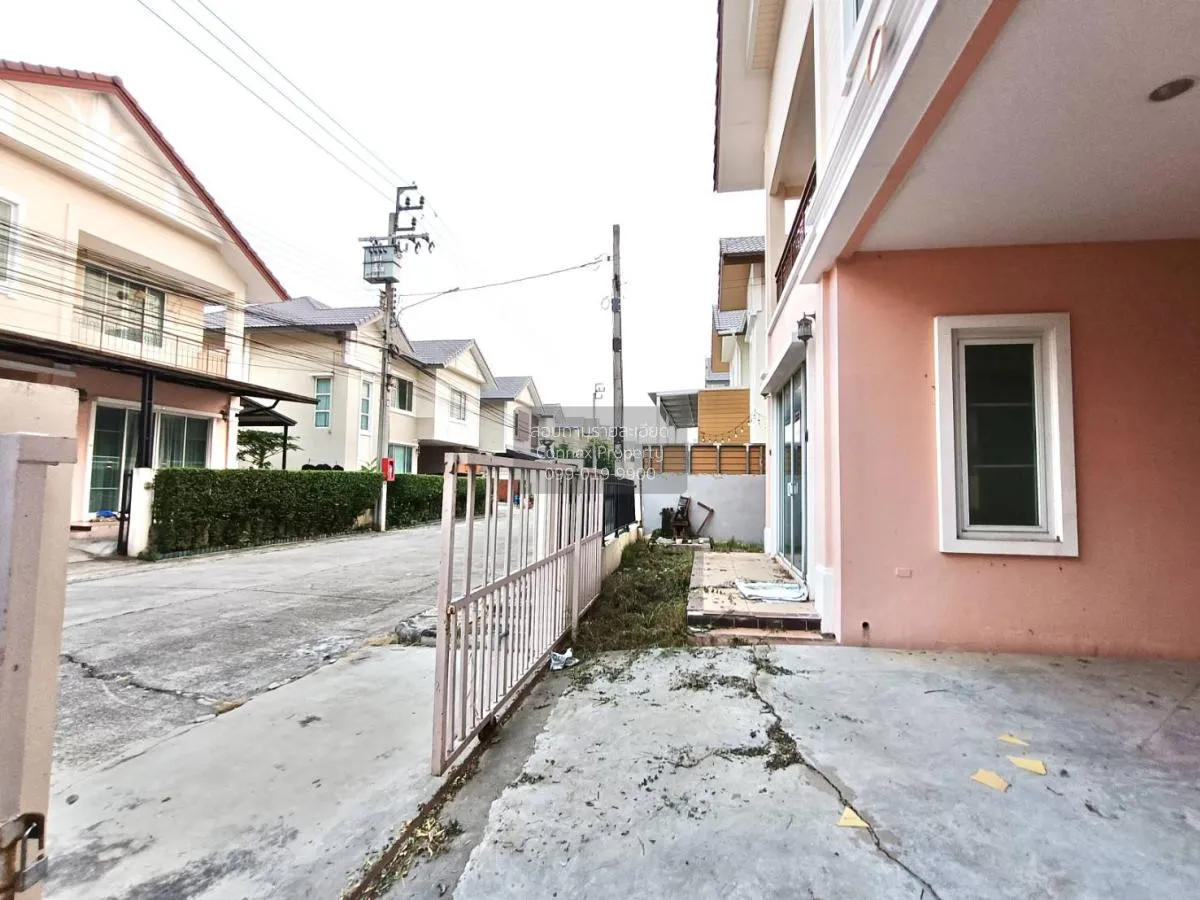 House for sale, Western Town, Baan Kluai, Sai Noi, wide road behi 4