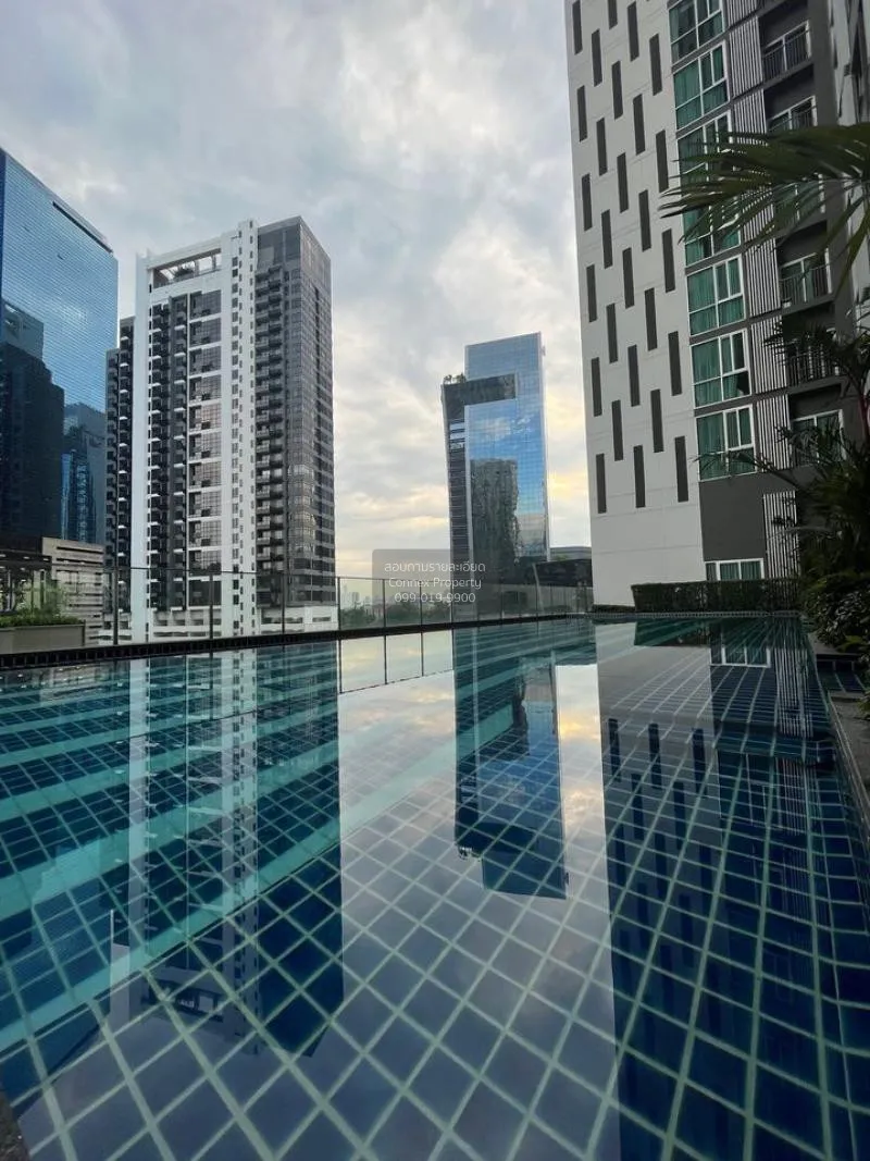 FOR RENT condo , Noble Revolve Ratchada , high floor , MRT-Thaila