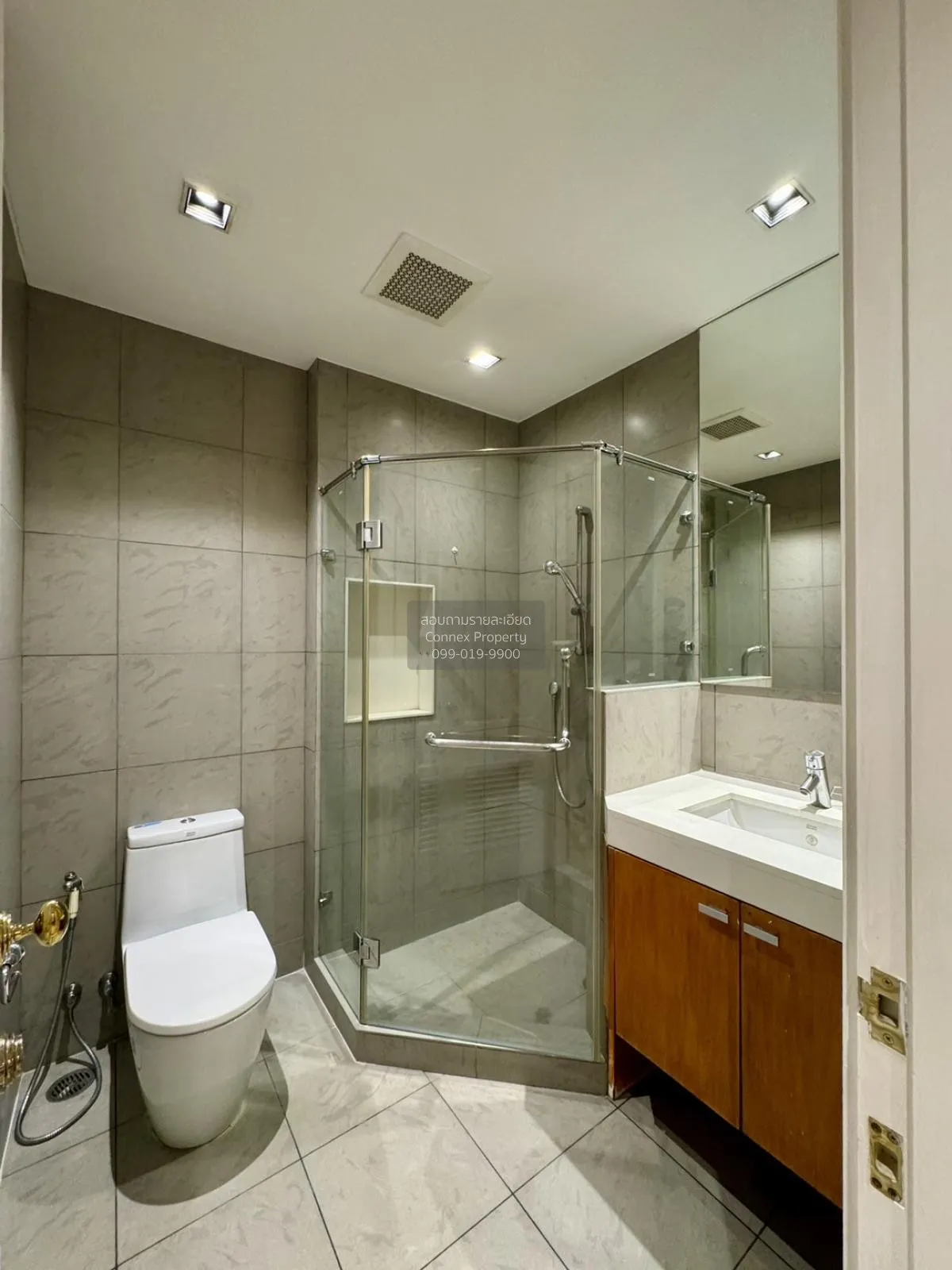 เช่าคอนโด  แอทธินี เรสซิเดนซ์ BTS-เพลินจิต ลุมพินี เขต ปทุมวัน กร