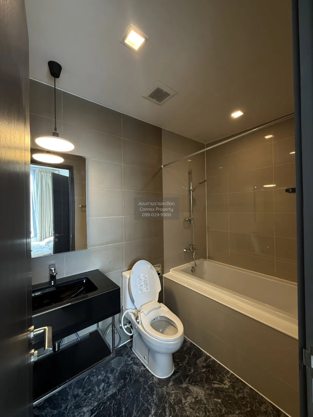 FOR RENT condo , EDGE Sukhumvit 23 , BTS-Asok , Khlong Toei Nuea 