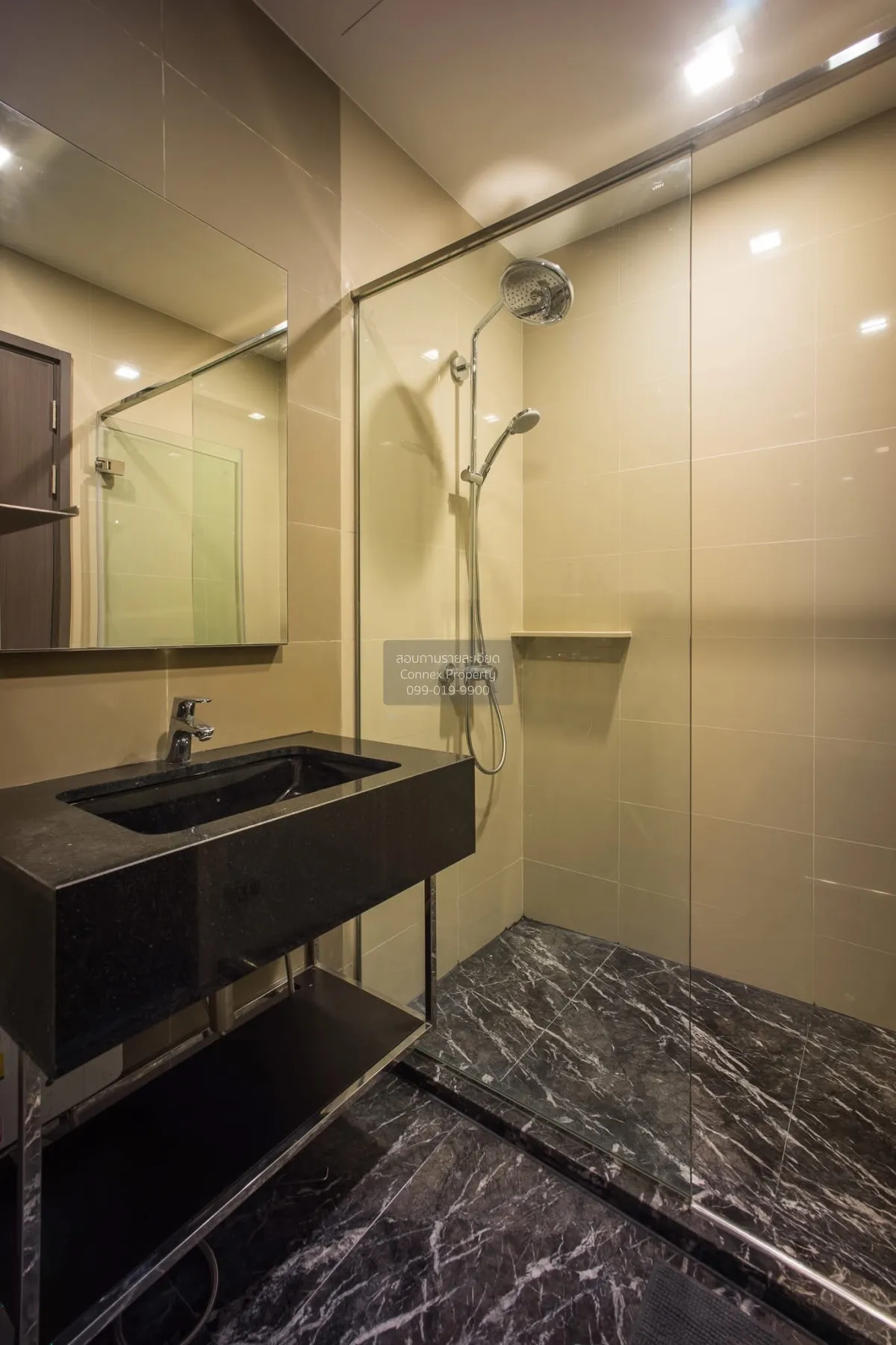 FOR RENT condo , EDGE Sukhumvit 23 , BTS-Asok , Khlong Toei Nuea 