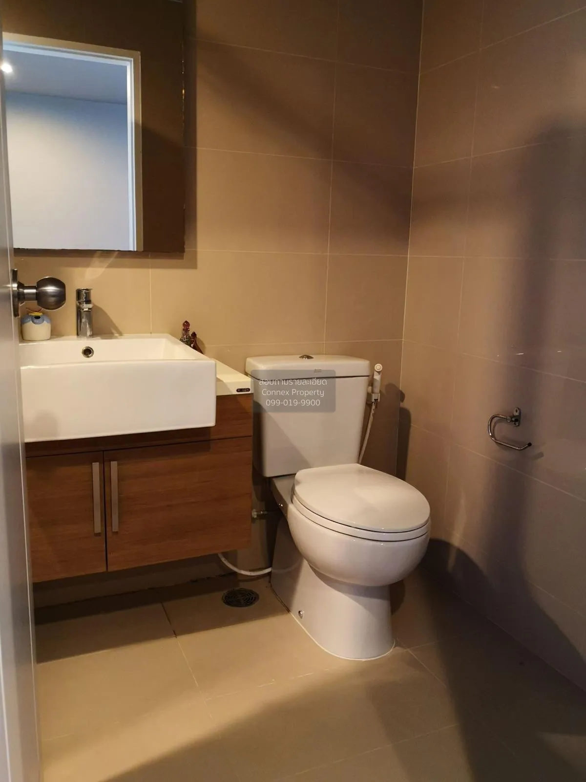 For Sale Condo , Hive Sukhumvit 65 , BTS-Ekkamai , Phra Khanong N