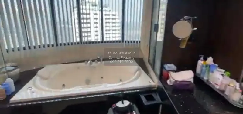 FOR SALE condo , Royal River Place , Bang Phong Phang , Yannawa ,