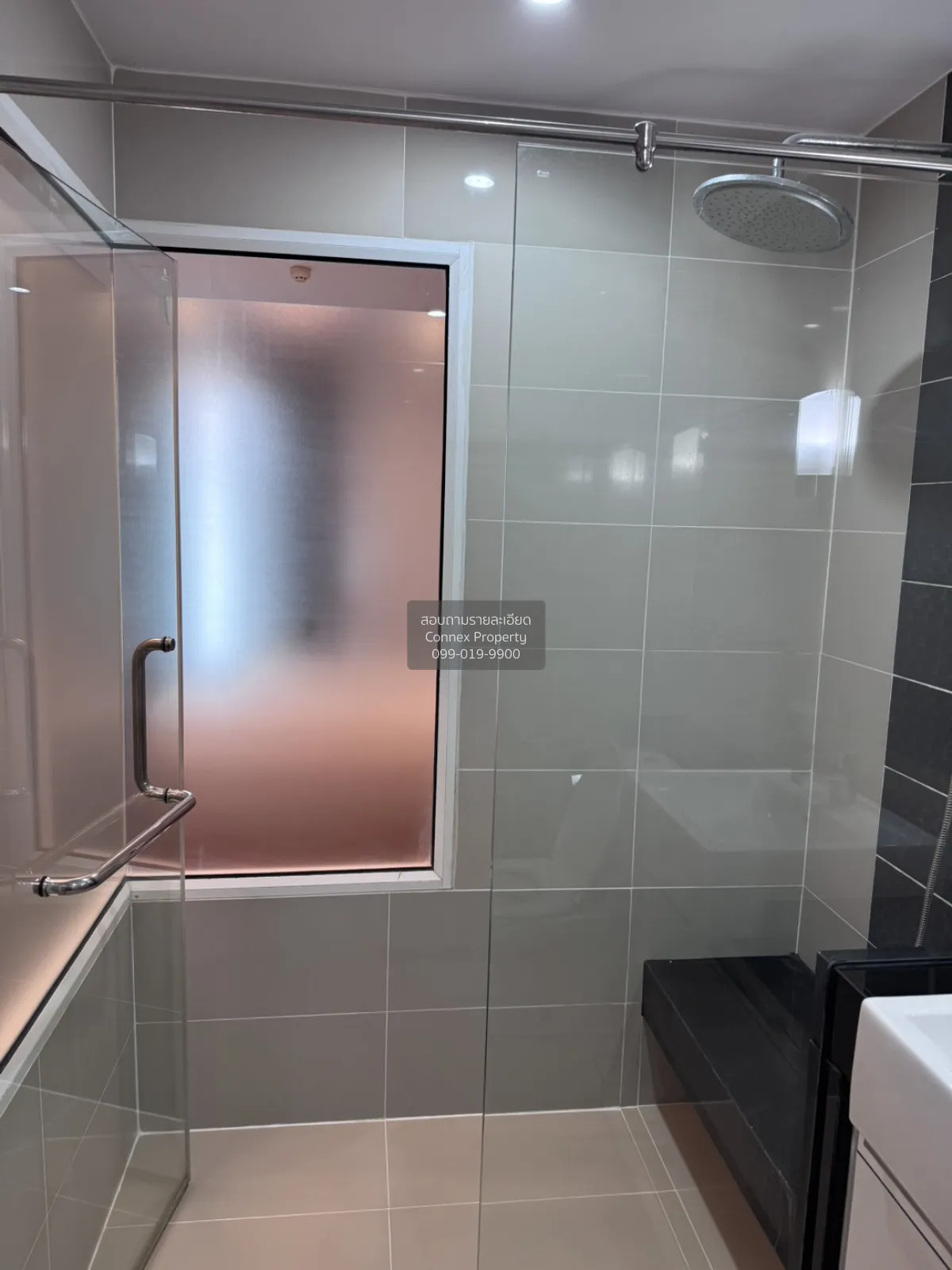 เช่าคอนโด  รอยซ์ ไพรเวท เรสซิเดนซ์ BTS-พร้อมพงษ์ คลองเตยเหนือ เขต