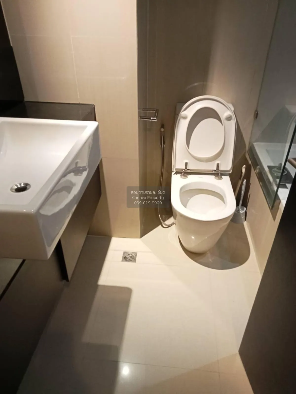 เช่าคอนโด  สาธร การ์เด้นส์ MRT-ลุมพินี ทุ่งมหาเมฆ เขต สาทร กรุงเท