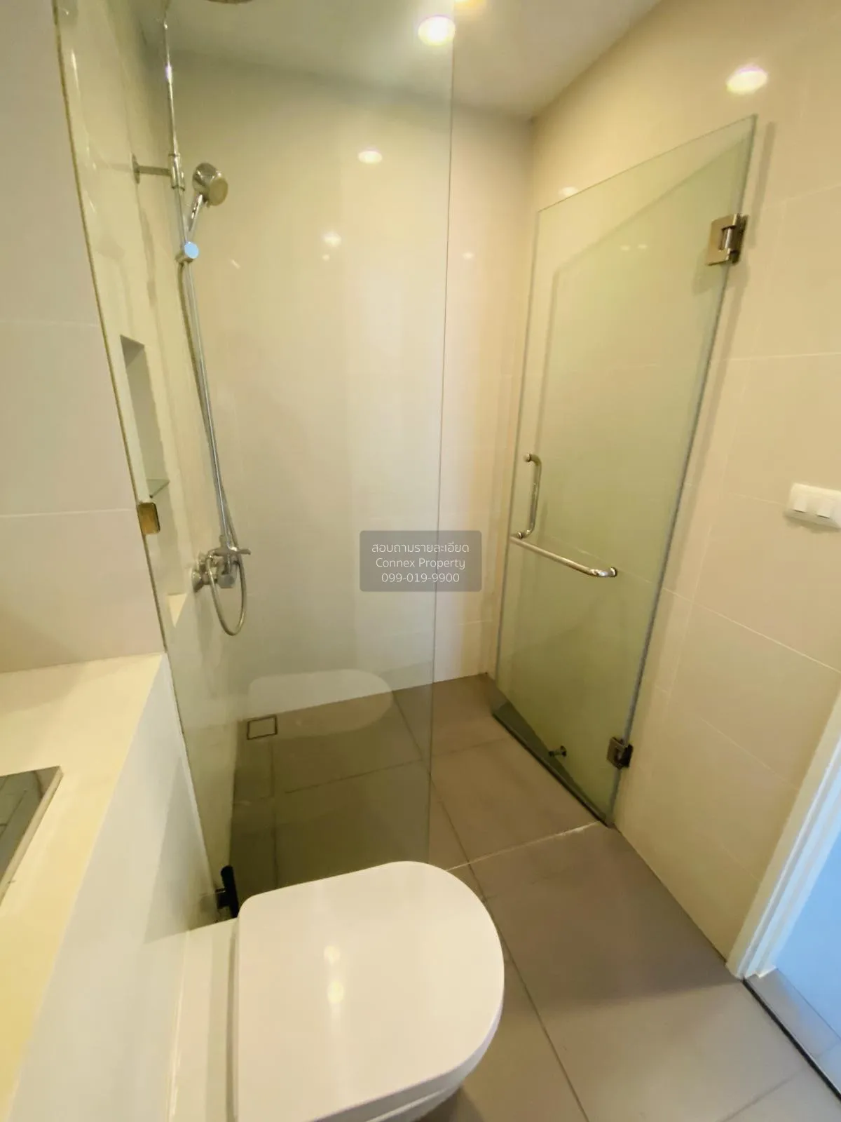 เช่าคอนโด   ไซมิส สุรวงศ์ MRT-สามย่าน สี่พระยา เขต บางรัก กรุงเทพ