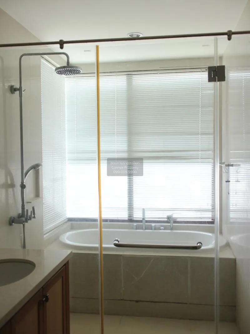 ขายคอนโด  ดิ เอ็มโพริโอ เพลส BTS-พร้อมพงษ์ คลองเตย เขต คลองเตย กร