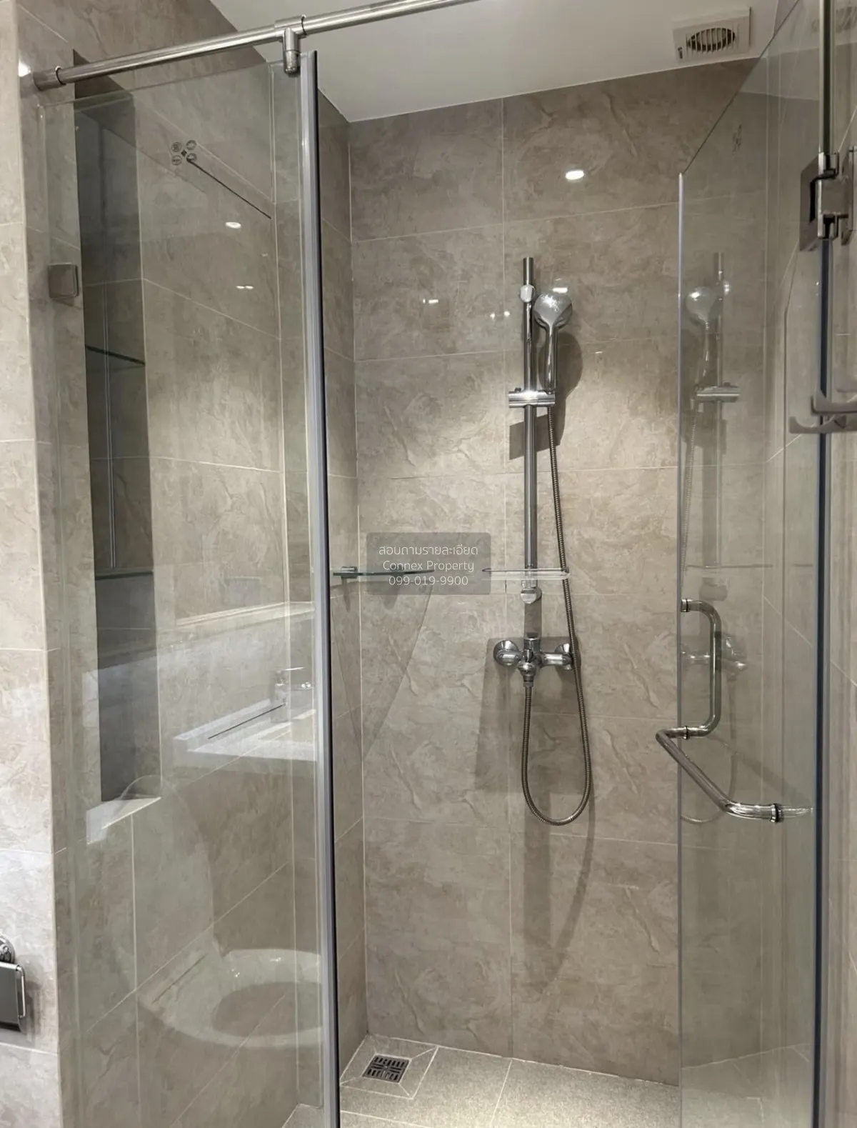 FOR RENT condo , Beverly 33 , BTS-Phrom Phong , Khlong Toei Nuea 