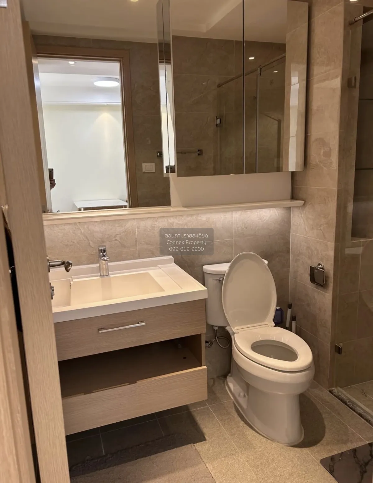 FOR RENT condo , Beverly 33 , BTS-Phrom Phong , Khlong Toei Nuea 