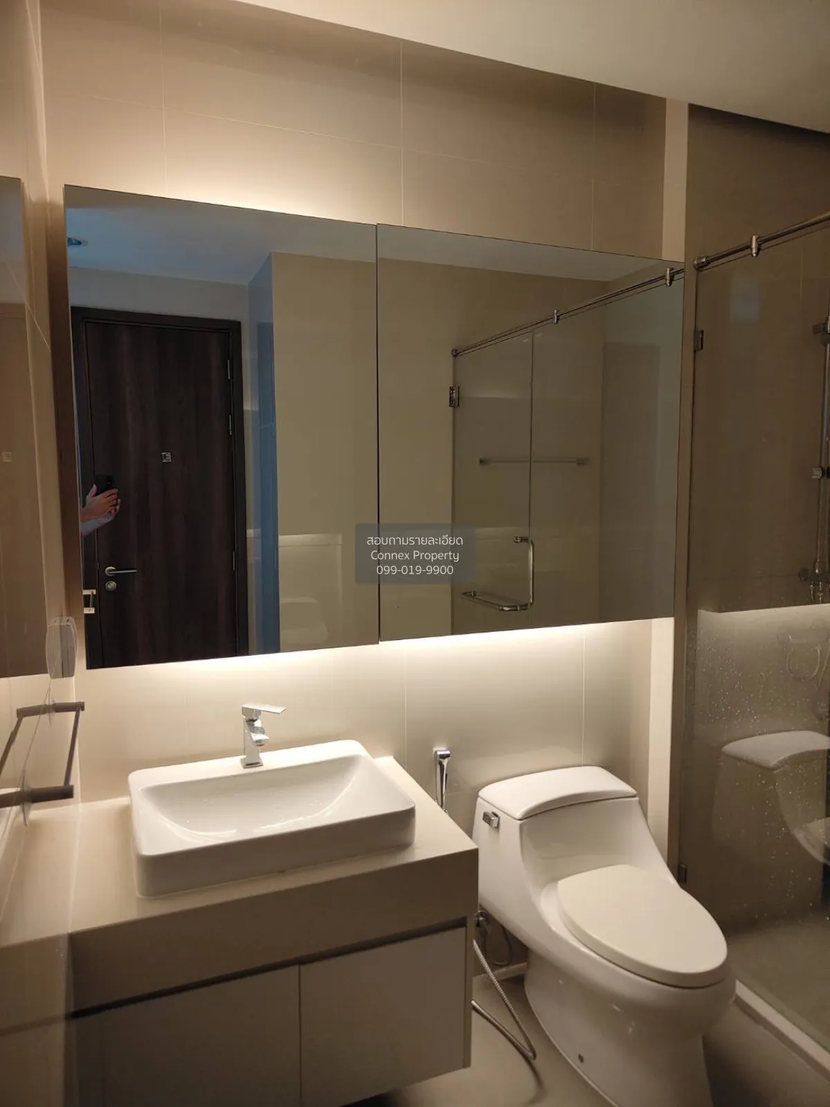 FOR RENT condo , Menam Residences , BTS-Saphan Taksin , Wat Phray
