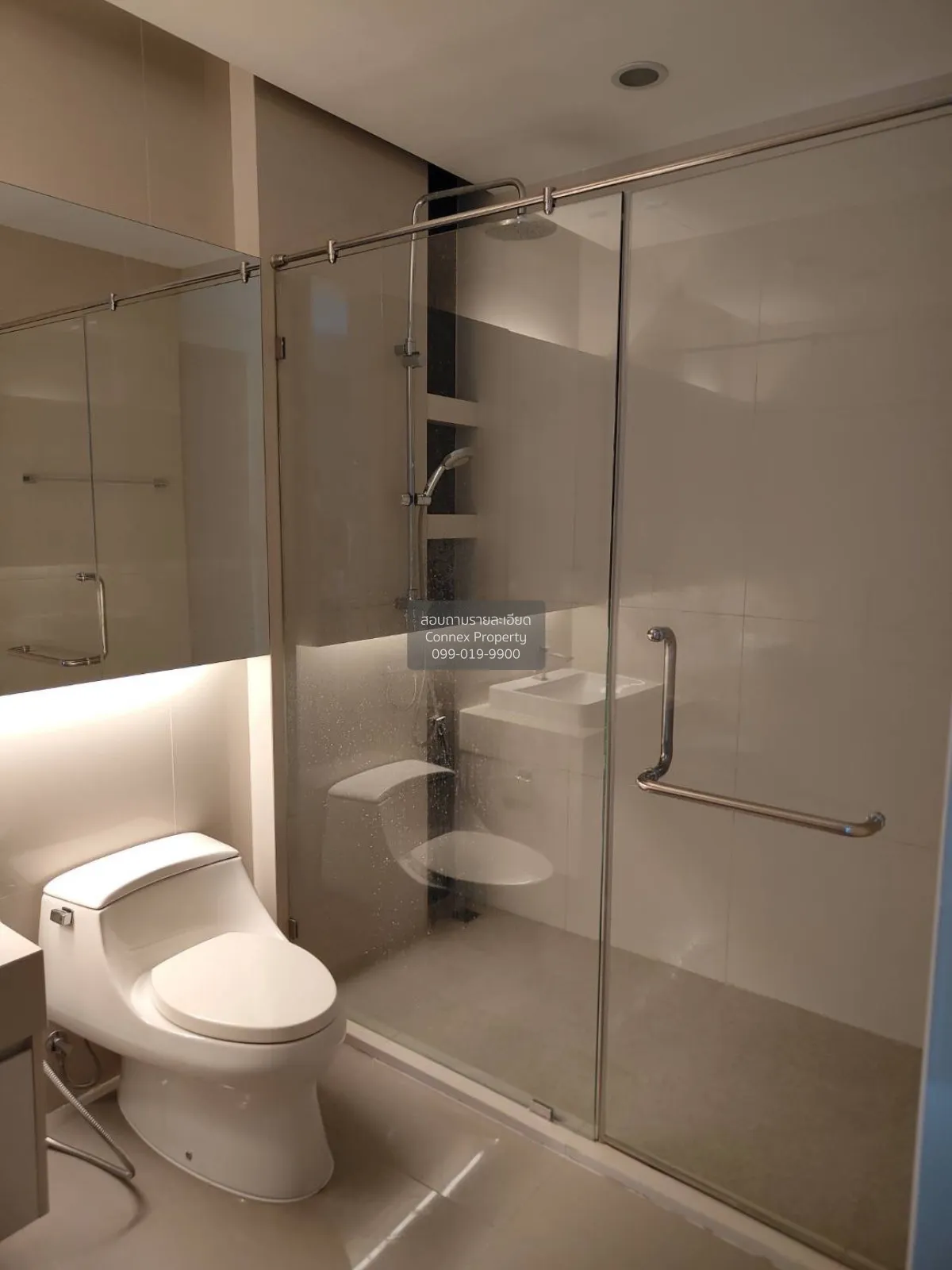 FOR RENT condo , Menam Residences , BTS-Saphan Taksin , Wat Phray