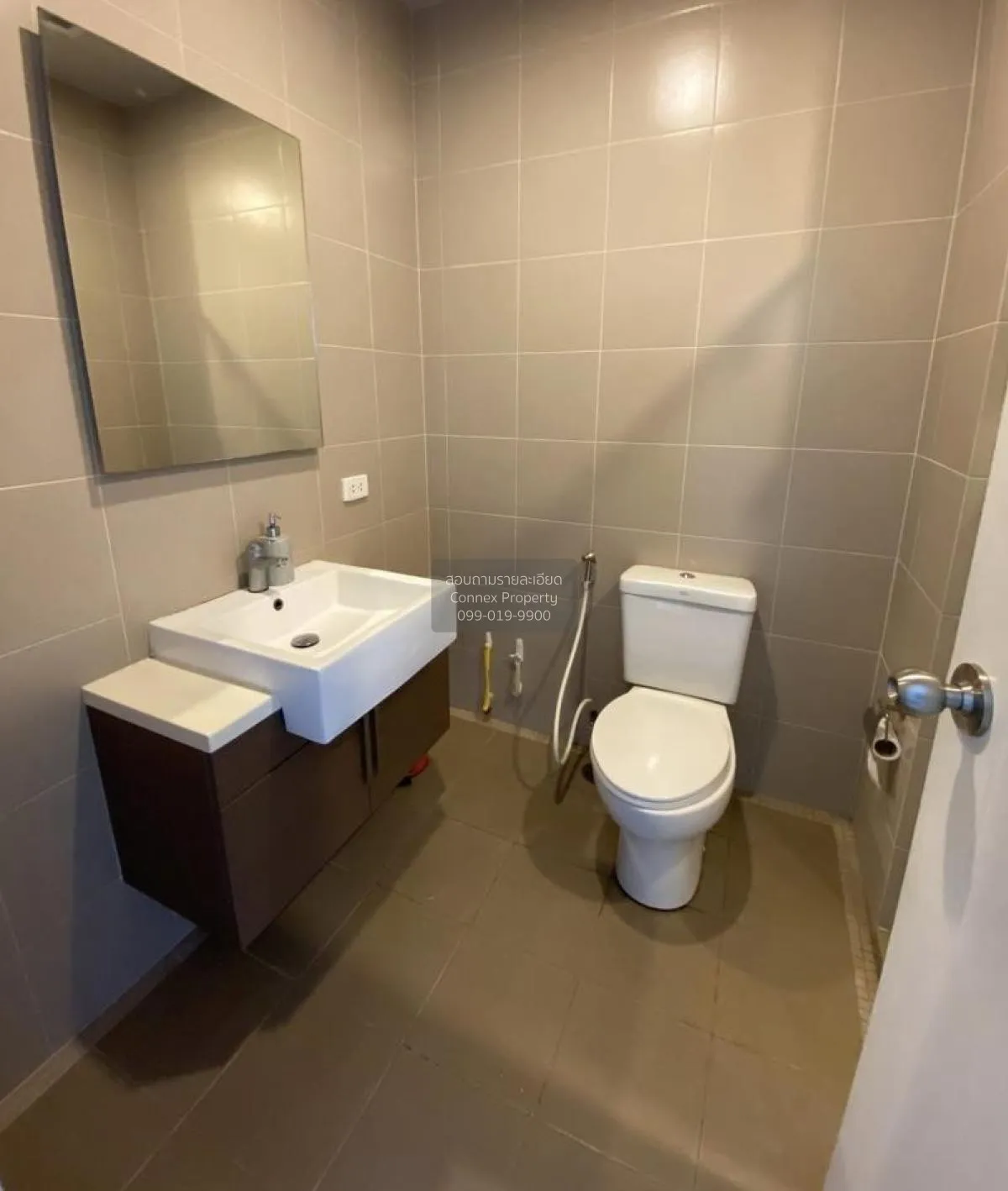 FOR RENT condo , Hive Sathorn , BTS-Krung Thon Buri , Khlong Ton  3