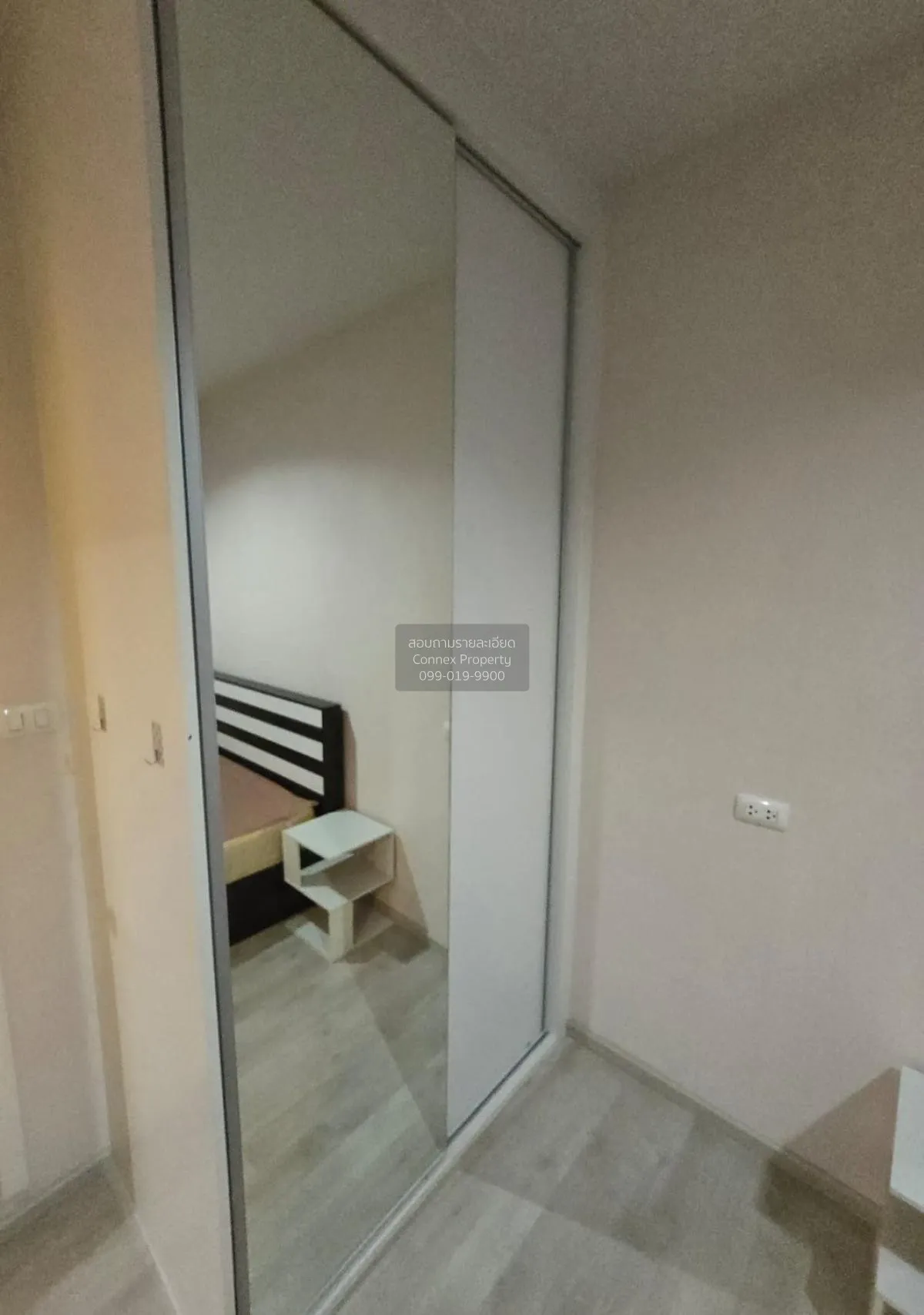 FOR SALE condo , Plum Condo Central Station , MRT-Sam Yaek Bang Y