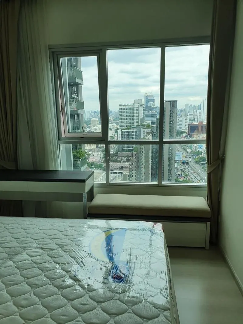 FOR RENT condo , Life Ratchadapisek , high floor , MRT-Huai Khwan