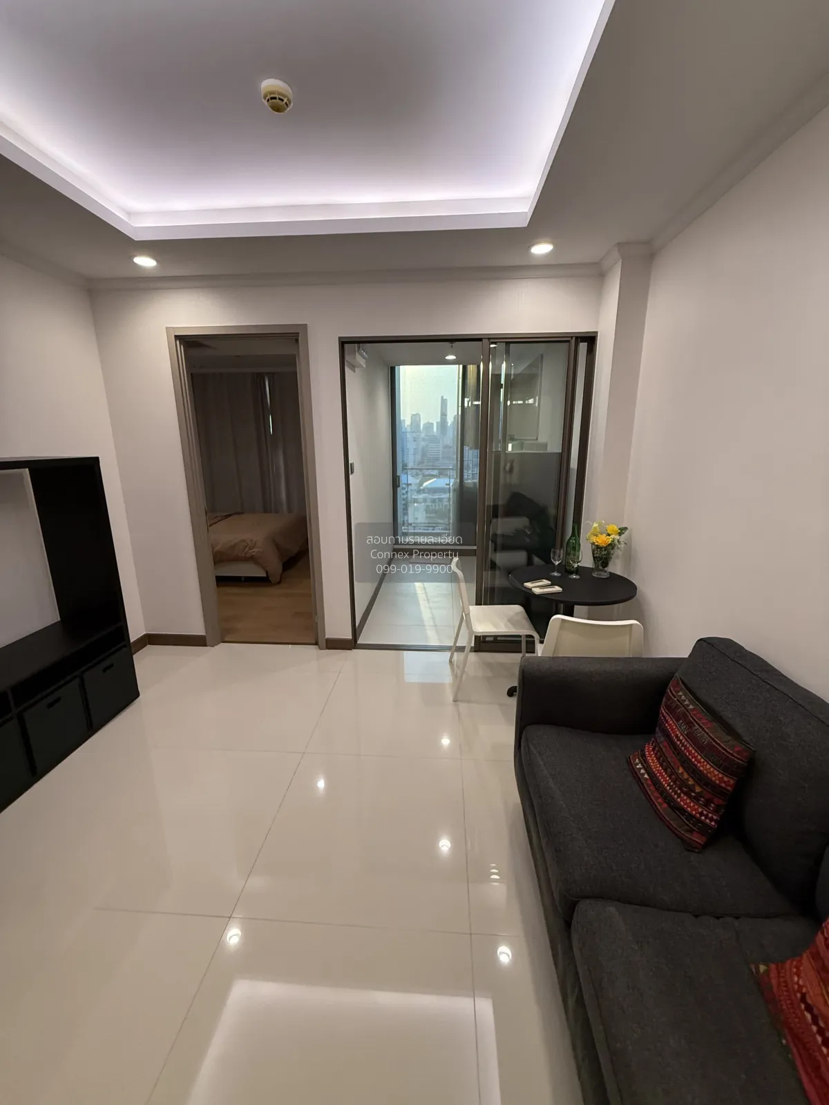 FOR RENT condo , Supalai Oriental Sukhumvit 39 , MRT-Phetchaburi  2