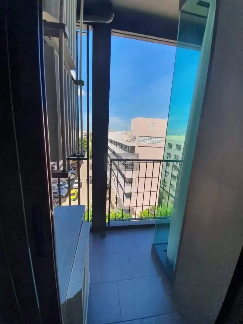 FOR SALE condo , Chambers Cher Ratchada - Ramintra , corner unit 