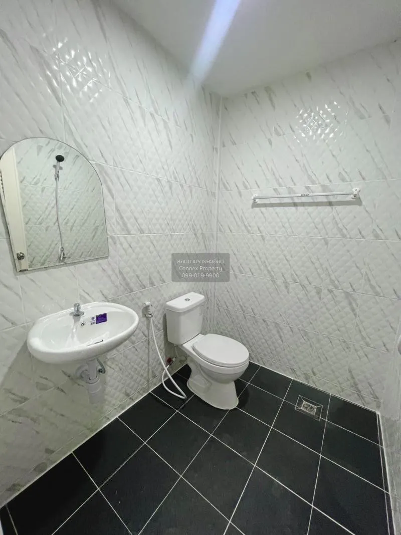 ขายทาวน์โฮม  หมู่บ้านปิยวรารมย์ คลอง 4 บึงยี่โถ ธัญบุรี ปทุมธานี 